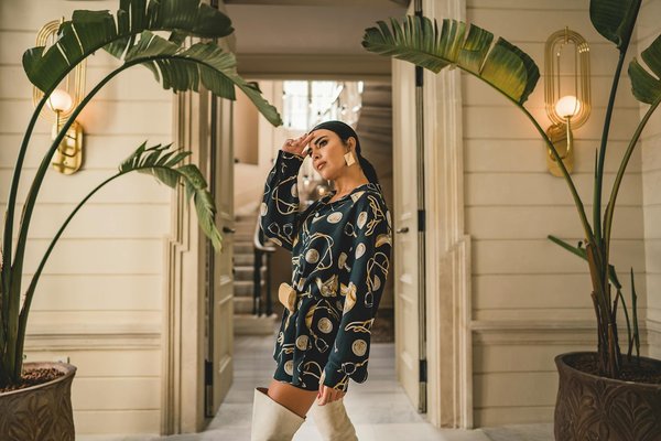 How to Style a Victorian Bustle Skirt for a Modern Day Out in Edinburgh?